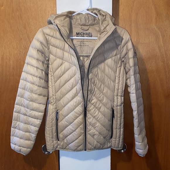 🧁EUC Michael Kors Packable Down Fill Hooded Jacket - Picture 7 of 9